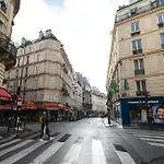 Cozy And Air-Conditioned In The Heart Of Paris