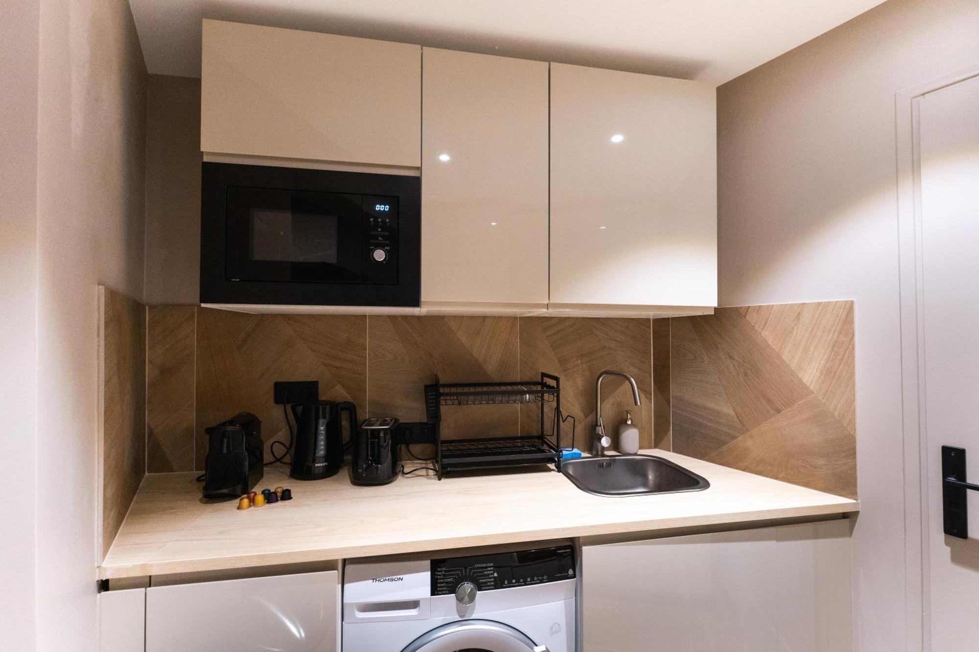 Cozy And Air-conditioned In The Heart Of Appartamento
